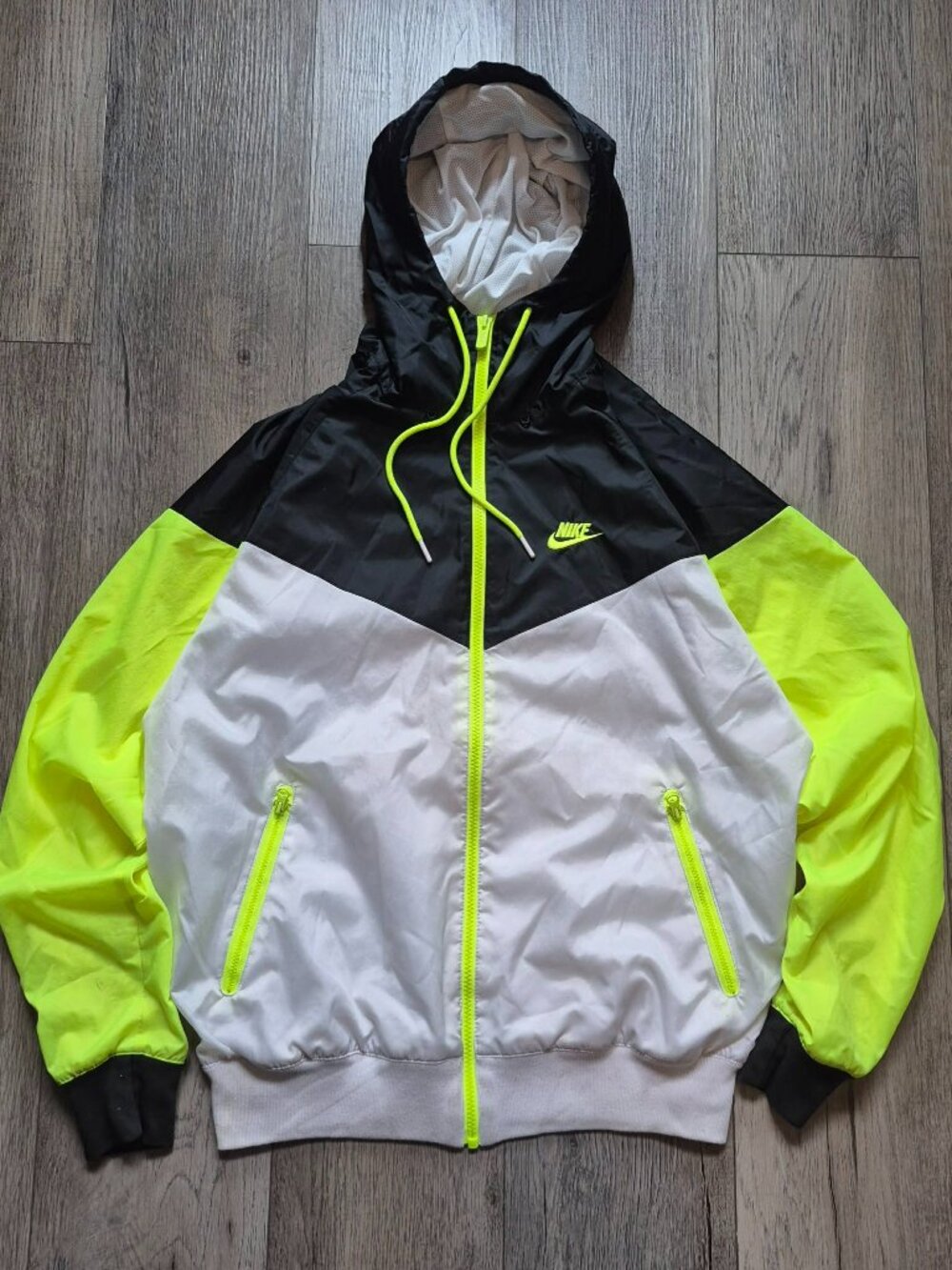 Nike Windrunner Hooded Windbreaker Jacket – Men's Small – Black/White/Volt